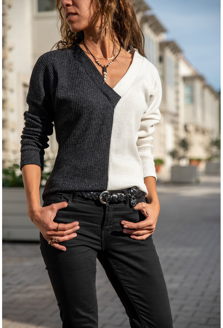 Womens Ecru V-Neck Block Sweater GK-BST30k2778
