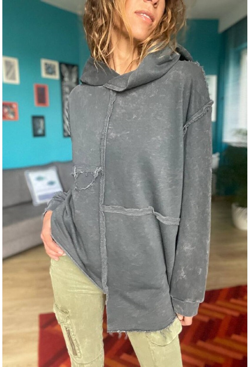 Kadın Antrasit Yıkamalı Kapüşonlu Asimetrik Kesim Parçalı Oversize Sweatshirt Rsd3055