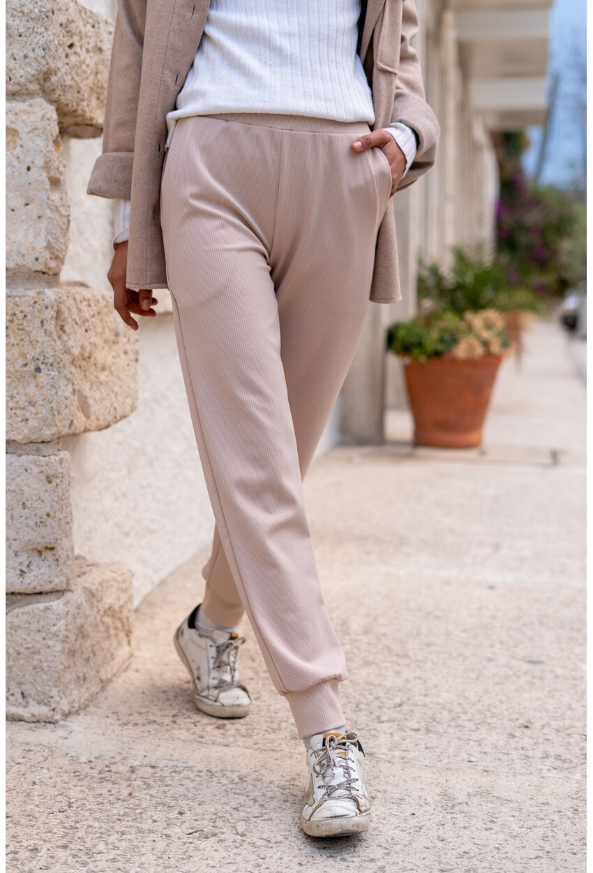 Kadın Bej Kendinden Dokulu Cepli Beli Paçası Lastikli Jogger Pantolon Bst3325