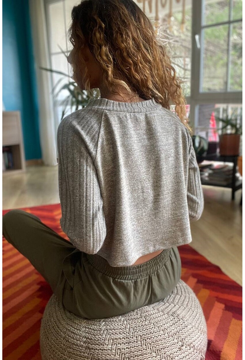 Kadın Bej V Yaka Kendinden Dokulu Raglan Kol Crop Kazak Bst3327