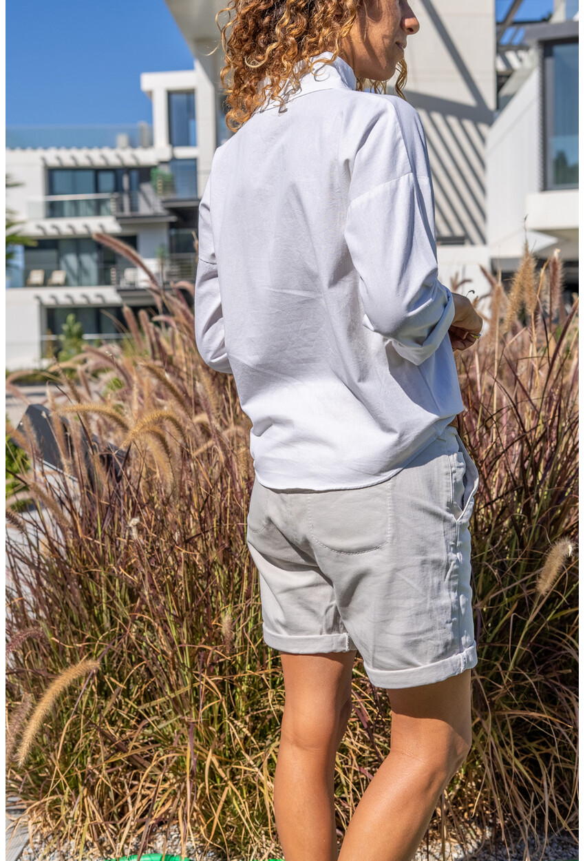 Kadın Beyaz Boynu Düğme Detaylı Keten Bluz Bst3279