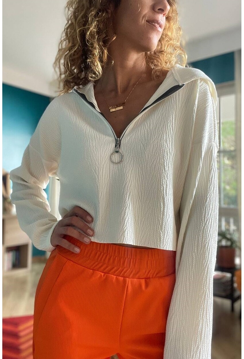 Kadın Beyaz Kendinden Dokulu Fermuarlı Kapüşonlu Crop Sweatshirt Bst3322