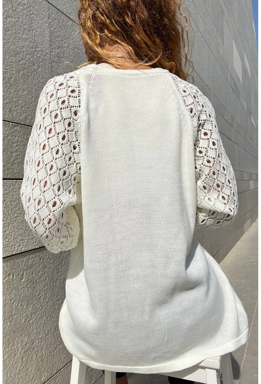 Kadın Ekru Raglan Kol Düğmeli Kolları Ajurlu Salaş Hırka Cck95004