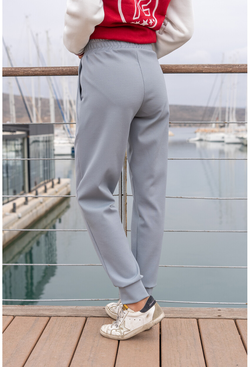 Kadın Gri Kendinden Dokulu Cepli Beli Paçası Lastikli Jogger Pantolon Bst3325
