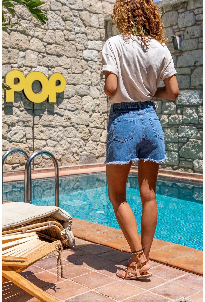 Kadın Mavi Paçası Püsküllü Salaş Kot Şort BSTKT0050y