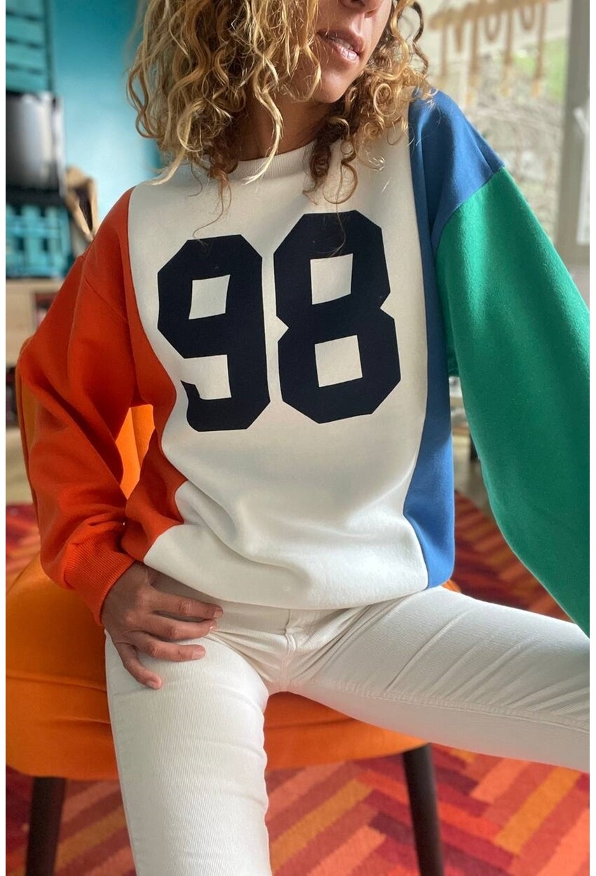 Kadın Multi Color Block Baskılı Oversize Üç İplik Sweatshirt Zm3