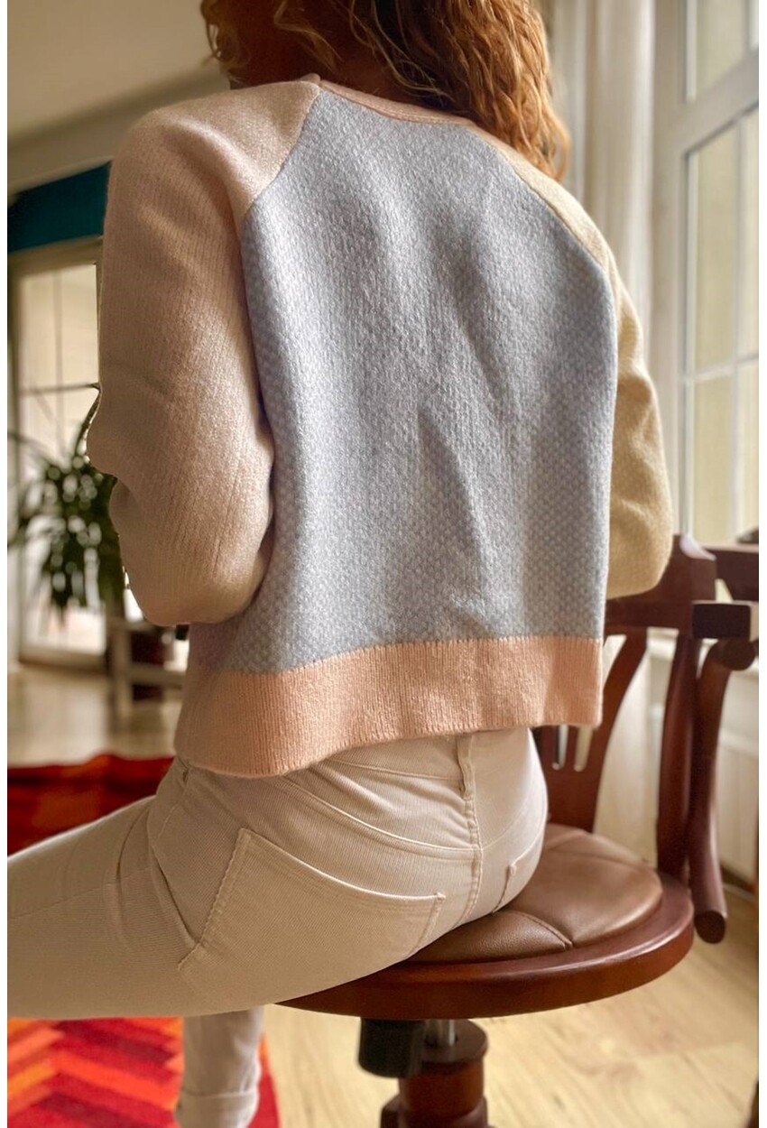 Kadın Multi Color Block Yumuşak Dokulu Düğmeli Hırka Wh6