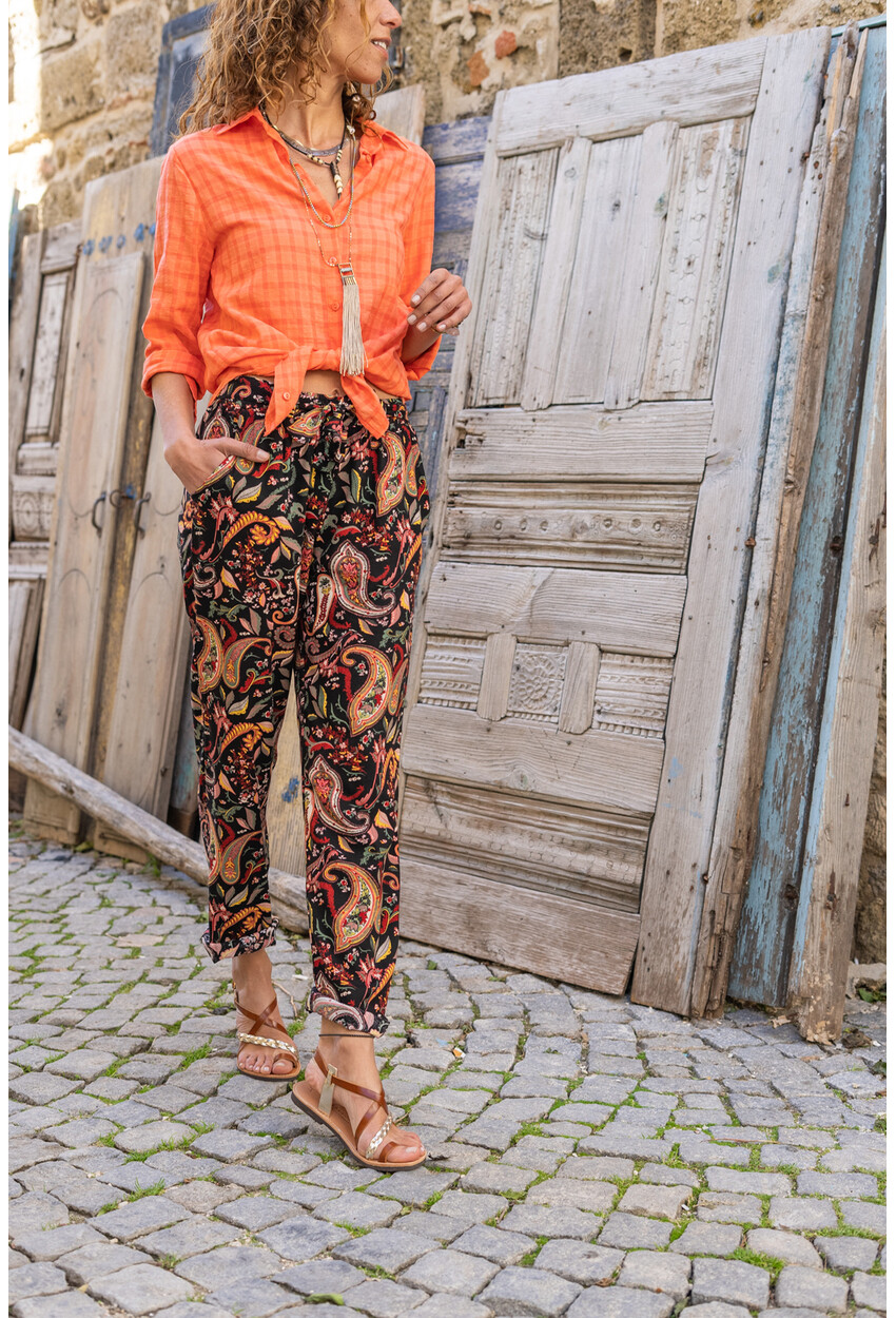 Kadın Siyah Kaşmir Beli Lastikli Kemerli Dar Paça Pantolon CCK9081
