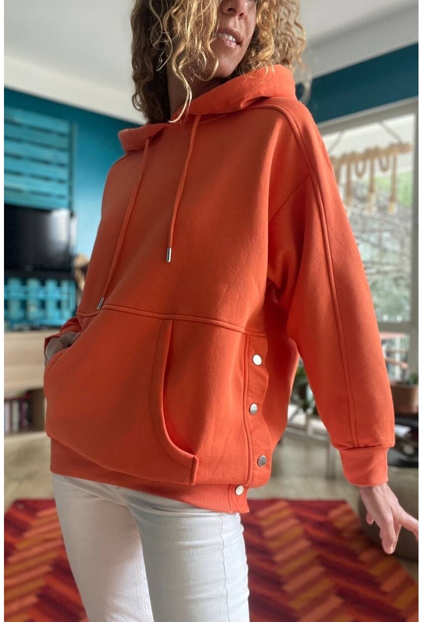 Kadın Turuncu Yanı Çıtçıtlı Kanguru Cepli Kapüşonlu Üç İplik Sweatshirt Zm1