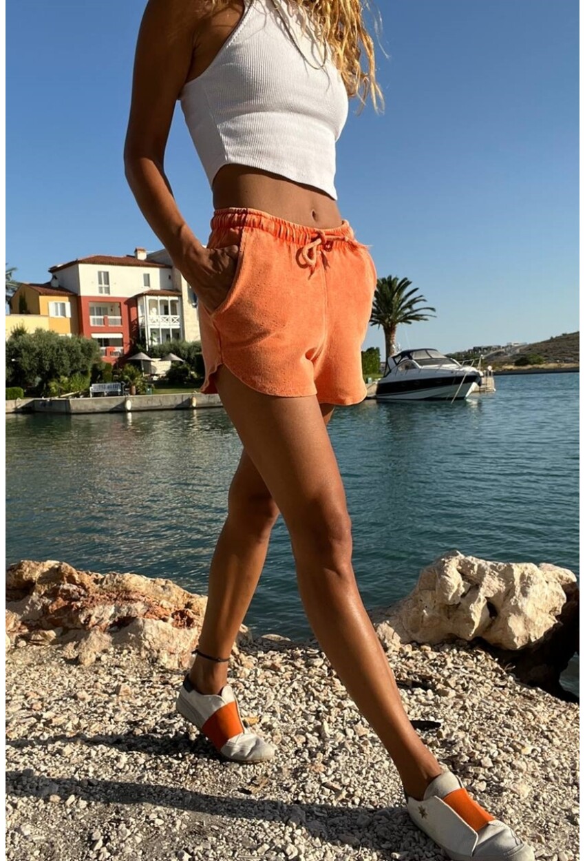 Kadın Turuncu Yıkamalı Pike Beli Lastikli Cepli Spor Şort Rsd3070