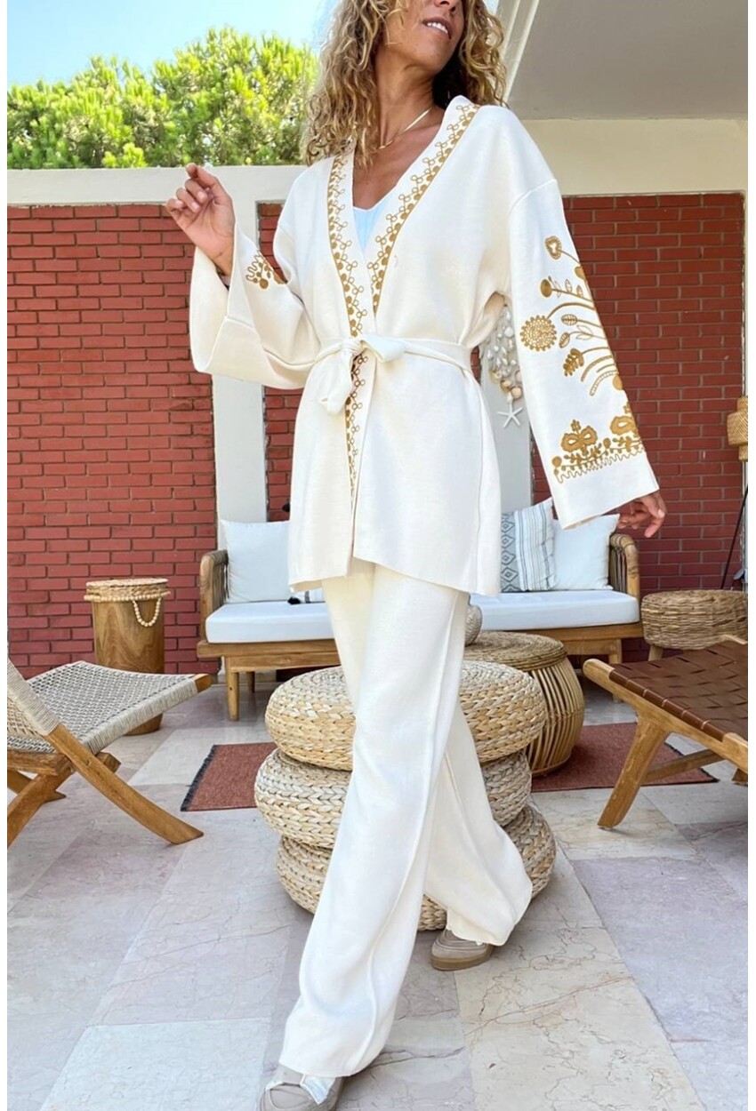 Kadın Bej Nakışlı Kuşaklı Salaş Kimono Pantolon Takım CP-M7057