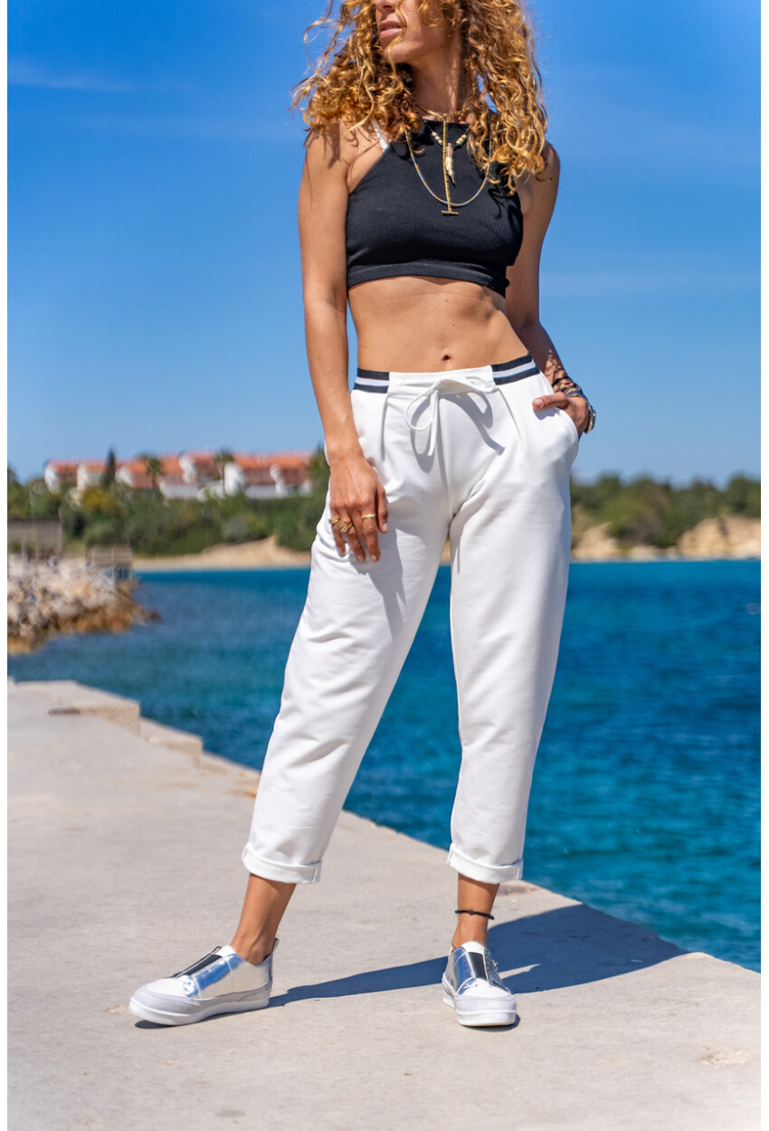 Kadın Beyaz Beli Lastikli Cepli Rahat Kalıp Pantolon BST700-3523