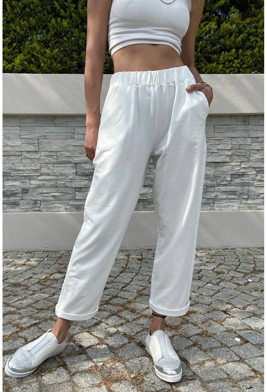 Kadın Beyaz Beli Lastikli Çift Cep Rahat Kalıp Pantolon BST700-3526