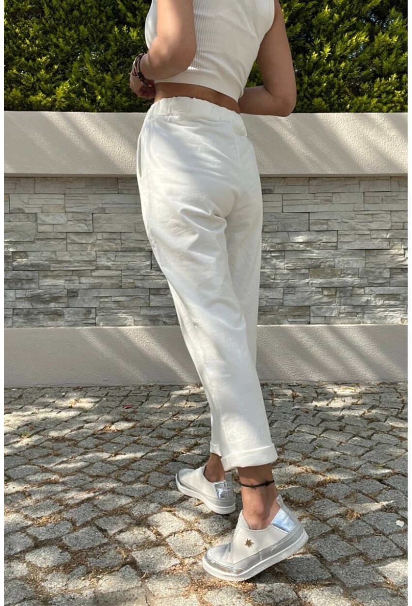 Kadın Beyaz Beli Lastikli Çift Cep Rahat Kalıp Pantolon BST700-3526