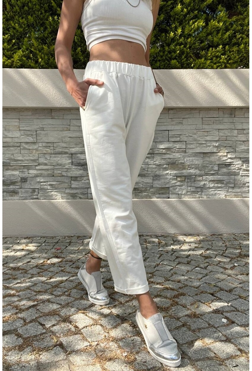 Kadın Beyaz Beli Lastikli Çift Cep Rahat Kalıp Pantolon BST700-3526