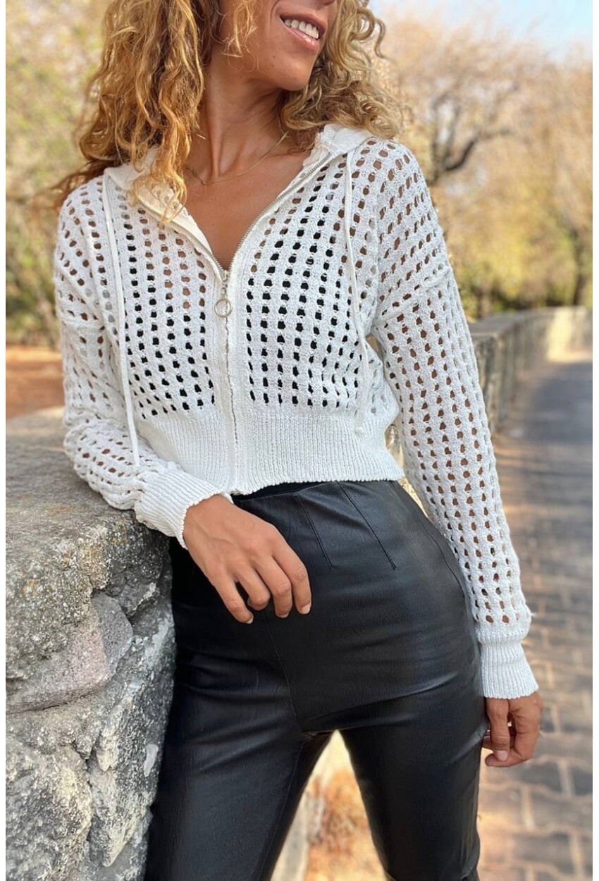 Kadın Beyaz Kapüşonlu Ajurlu Fermuarlı Crop Hırka CP-M5042