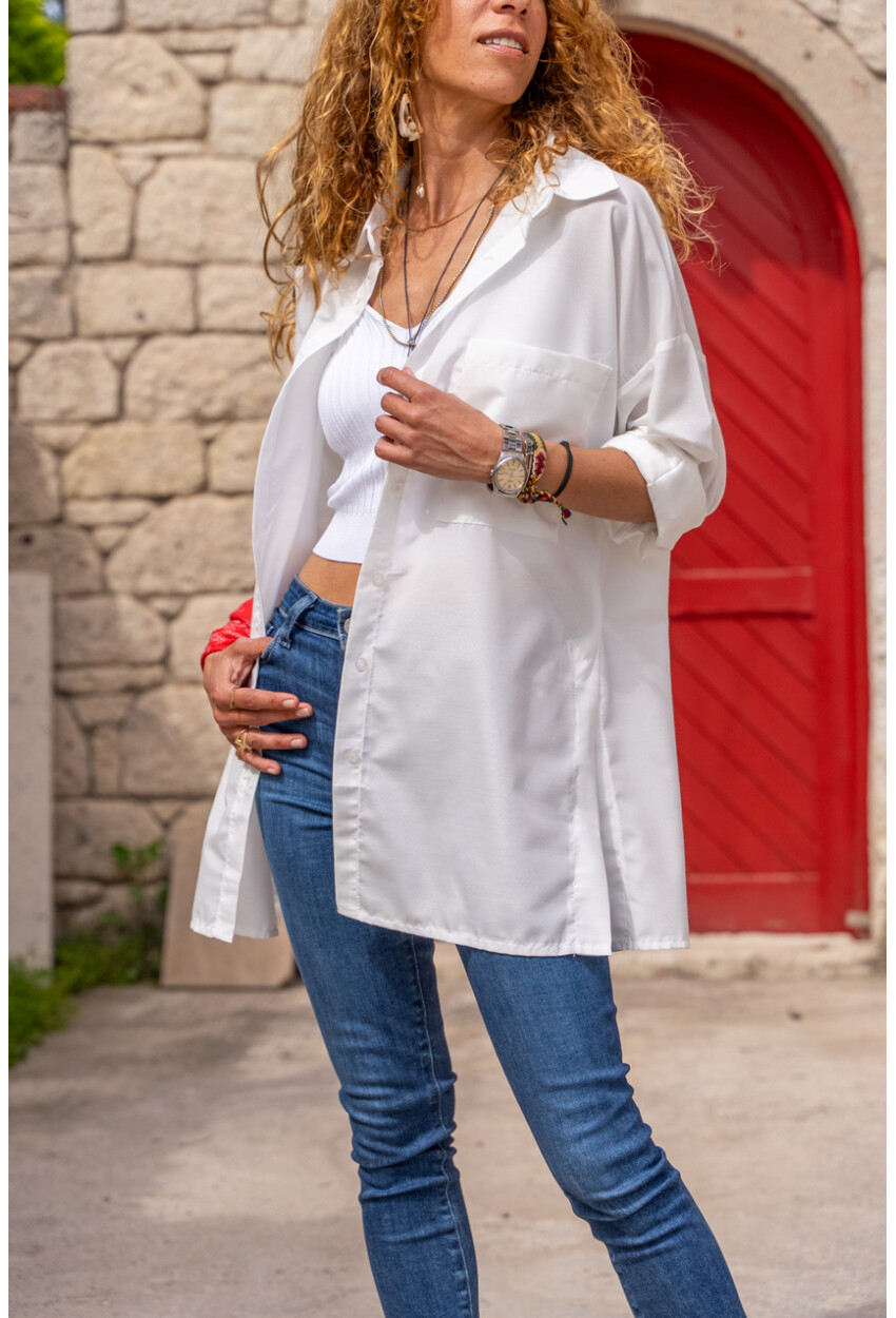 Kadın Beyaz Poplin Yanı Yırtmaçlı Oversize Uzun GömlekBST700-3518