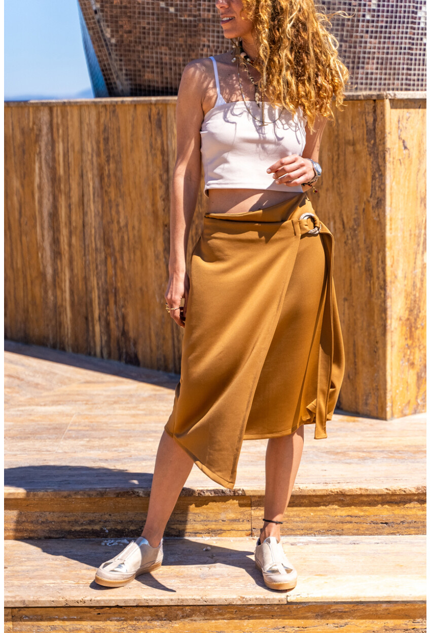 Kadın Karamel Beli Lastikli Asimetrik Kesim Tokalı Diz Altı Etek BST700-3566