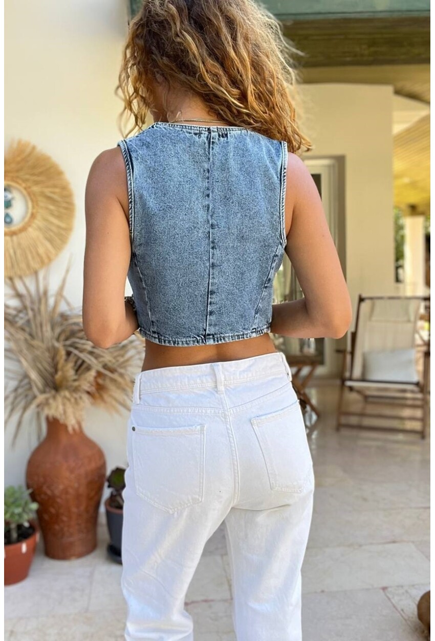 Kadın Mavi Düğmeli Yıkamalı Denim Yelek BSTKT0092