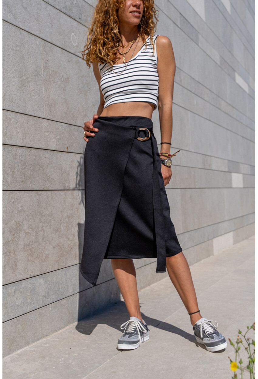 Kadın Siyah Beli Lastikli Asimetrik Kesim Tokalı Diz Altı Etek BST700-3566