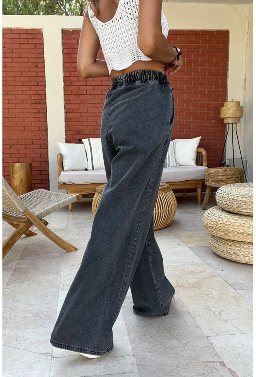 Kadın Siyah Beli Lastikli Bol Paça Cepli Yıkamalı Kot Pantolon BST700-KT-0088