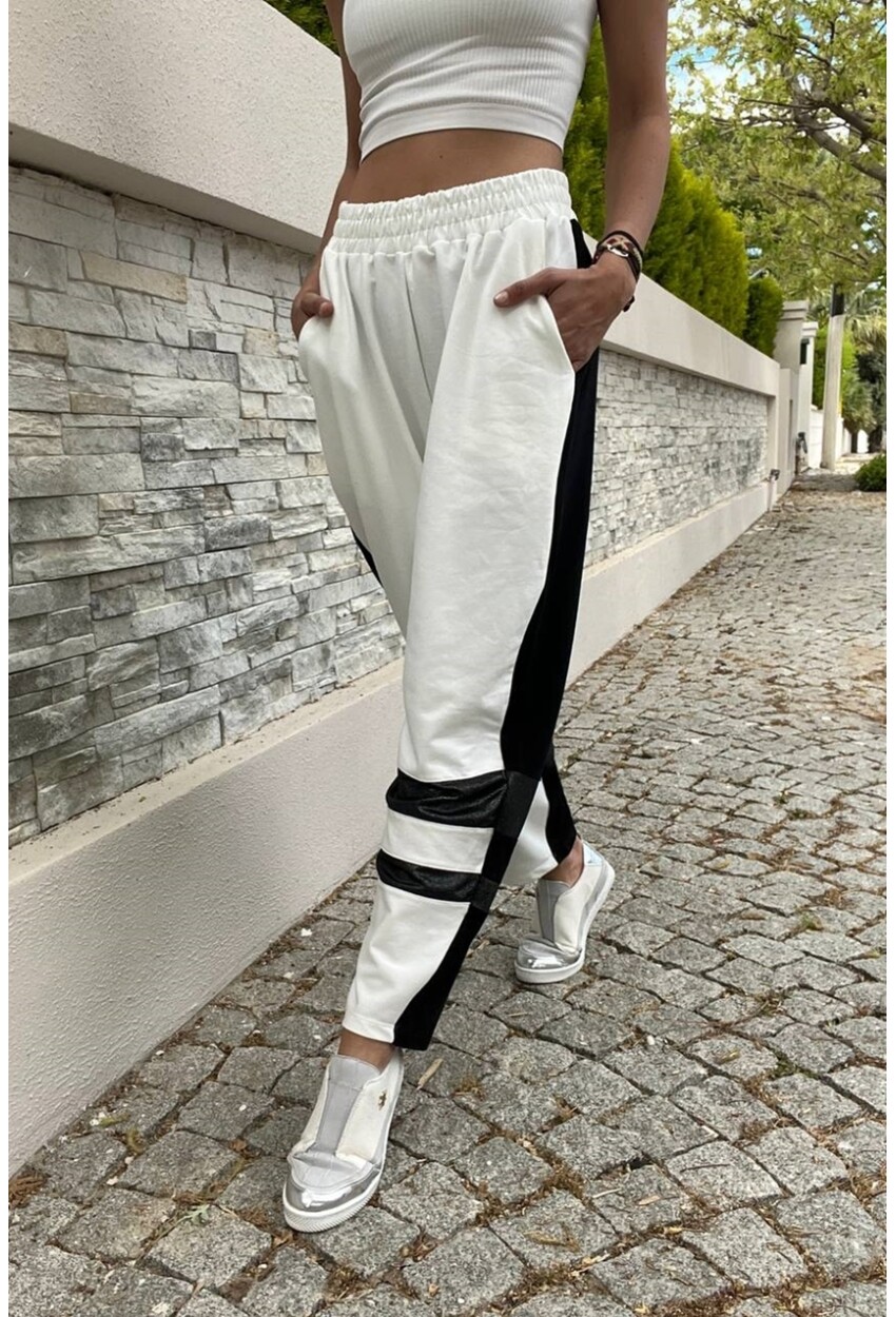 Kadın Siyah-Beyaz Beli Lastikli Şerit Detaylı Color Block Salaş Eşofman Altı BST700-3569