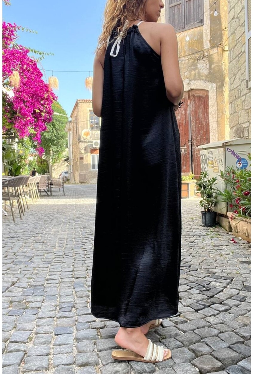 Kadın Siyah Beyaz Halter Color Block Saten Uzun Salaş Elbise BST3646