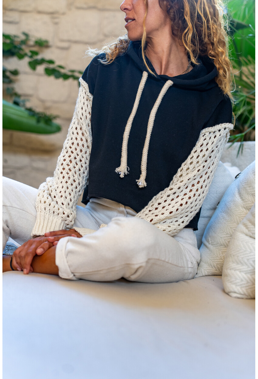Kadın Siyah İçi Şardonlu Kapüşonlu Kolları Triko Salaş Sweatshirt 1St21