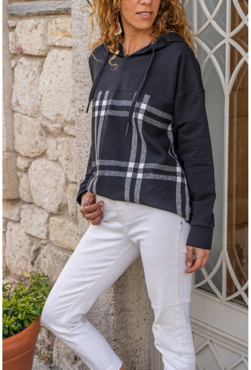 Kadın Siyah Kapüşonlu Desenli Garnili Salaş Sweatshirt BST700-3565