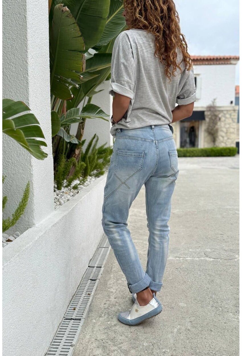 Mavi Cepli Yıkamalı Destroylu Normal Bel Boru Paça Salaş Denim Pantolon 90 55