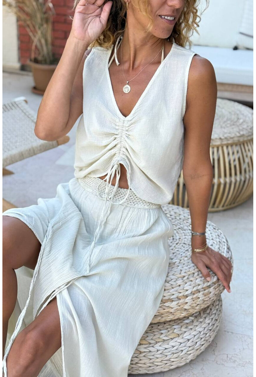 Bej Kolsuz Büzgülü Pamuklu Crop Fit Dokuma Bluz 50 45
