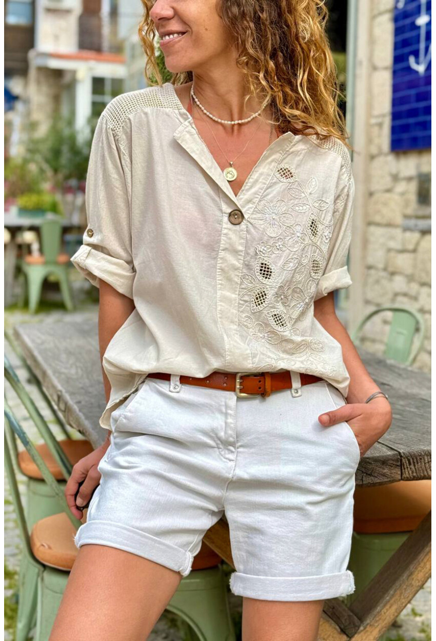 İtalyan Bej Düğmeli Yaka Yıkamalı Omzu Fileli Pul Payet Aplikeli Salaş Dokuma Bluz 70 55