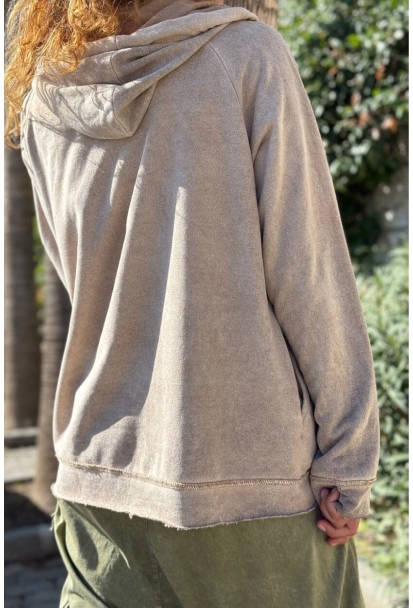 İtalyan Bej Kapüşonlu Fermuarlı Yıkamalı Varak Baskılı Süet Salaş Sweatshirt 65 55