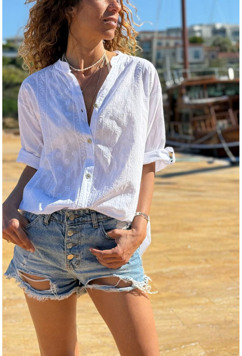 İtalyan Beyaz Hakim Yaka Etnik Desenli Yıkamalı Pamuklu Salaş Dokuma Gömlek 75 55