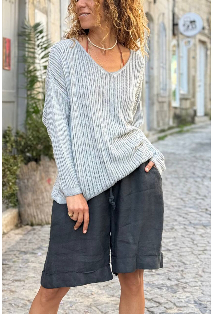 İtalyan Gri V Yaka Ajurlu Pamuklu Salaş Dokuma Bluz 65 55