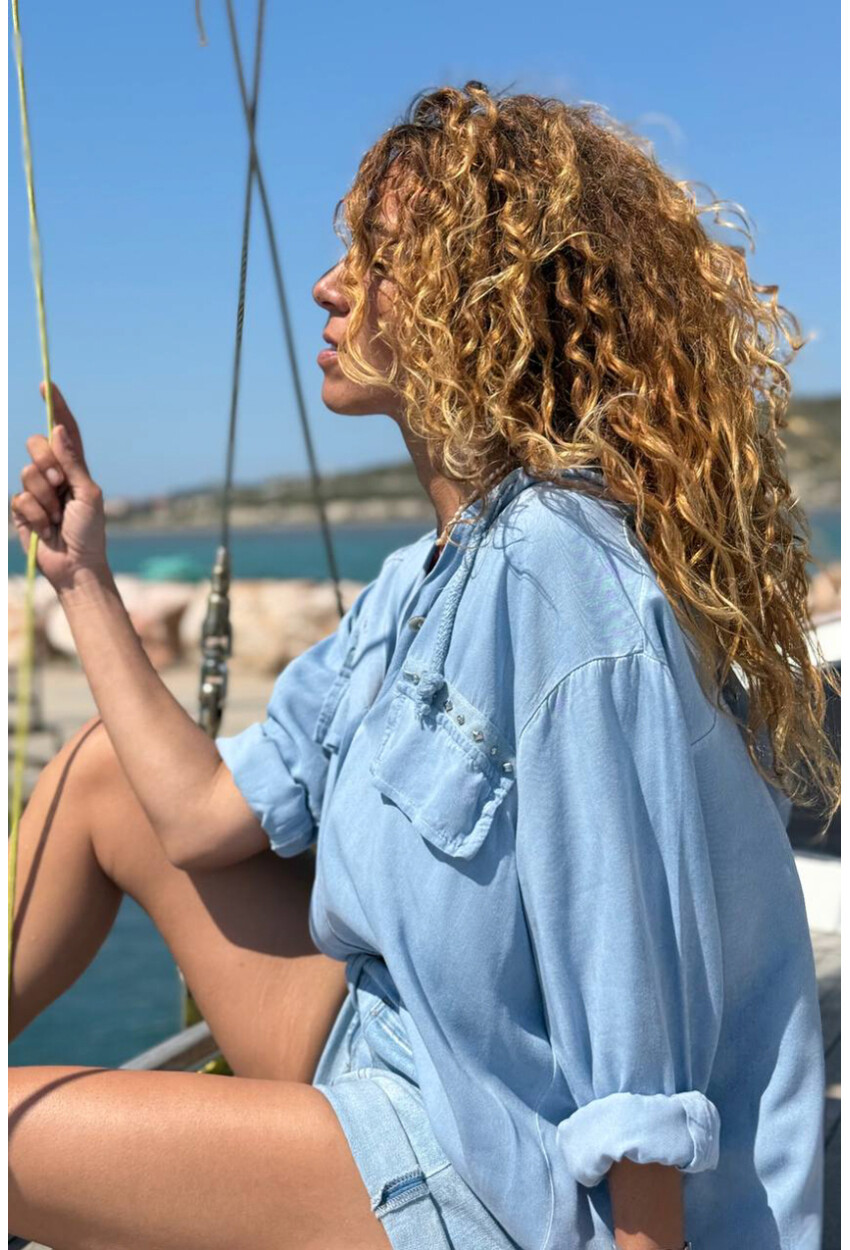 İtalyan İndigo Kapüşonlu Yıkamalı Zımbalı Cepli Pamuklu Salaş Dokuma Gömlek 75 55