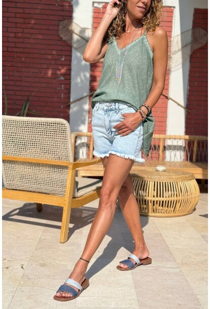 Açık Mavi Cepli Yıkamalı Pis Dikişli Eskitme Detaylı Dokuma Kot Şort 35 38