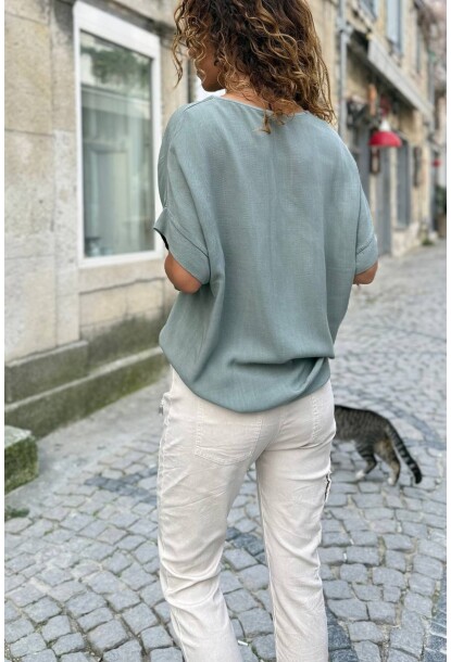 İtalyan Haki V Yaka Kısa Kol Pileli Yumuşak Dokulu Salaş Dokuma Bluz 70 60