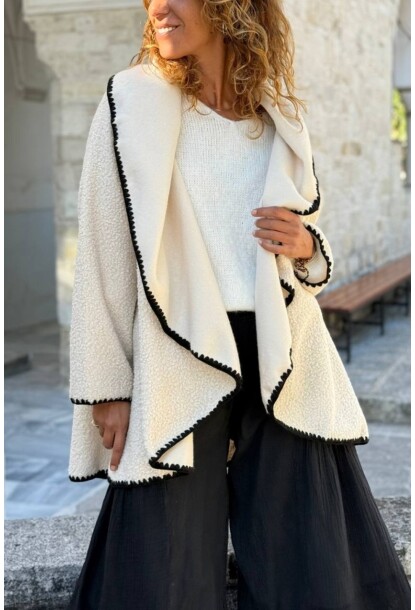 İtalyan Ekru Şal Yaka Kol Ve Etek Ucu Nakışlı Buklet Salaş Ceket 75 55