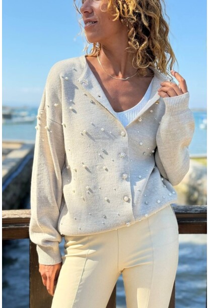 Ekru Düğmeli Yıkamalı İnci Detaylı Yumuşak Dokulu Salaş Kazak 60 45