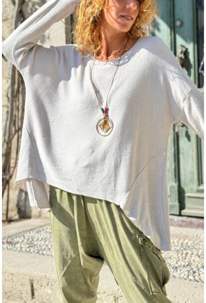 İtalyan Bej Kayık Yaka Dokulu Yumuşak Dokulu Asimetrik Yün Karışımlı Salaş Kazak 70 55