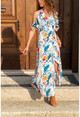Kadın Beyaz Omuz Dekolteli Kruvaze Çiçekli Elbise BST2634