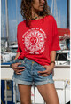 Kadın Kırmızı Yıkamalı Kolu Fileli Baskılı Salaş T-Shirt GK-RSD2045