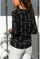 Kadın Siyah Etnik Desenli Yakası Yırtmaçlı Krep Bluz BST2253