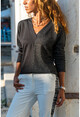Kadın Siyah Kendinden Desenli Bloklu V Yaka Bluz GK-BST2937