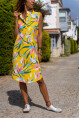 Kadın Sarı Baskılı Yırtmaçlı Sıfır Kol Elbise Bst3390