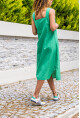 Kadın Yeşil Keten Çift Cep Düğmeli Askılı Yırtmaçlı Elbise 1ST15