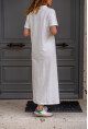 Kadın Beyaz Polo Yaka Yanı Yırtmaçlı Uzun Elbise BST700-3525